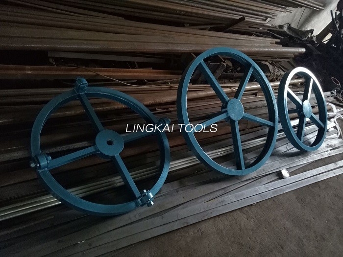 https://m.electricalcablepullingtools.com/photo/pl23988928-heavy_duty_upright_payout_turntable_cable_reel_stands_with_500mm_cable_drum_support.jpg